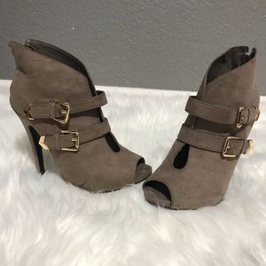 GUESS ankle booties